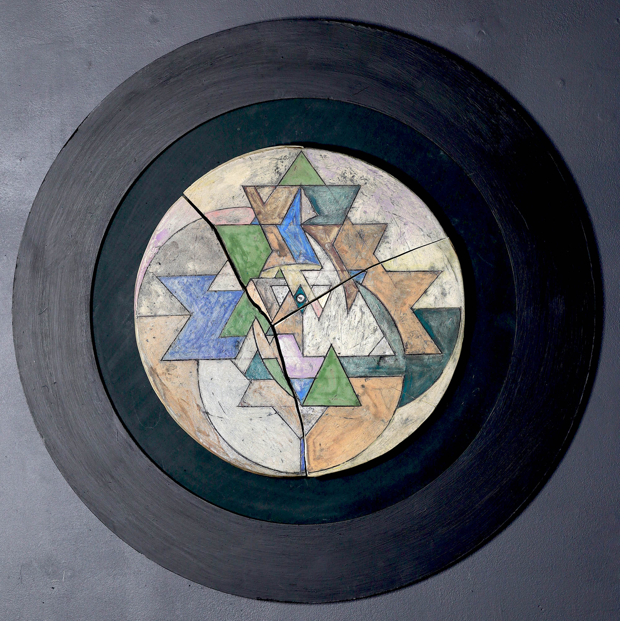 Harmony in the Moment of Division – A Field Reassembling Itself